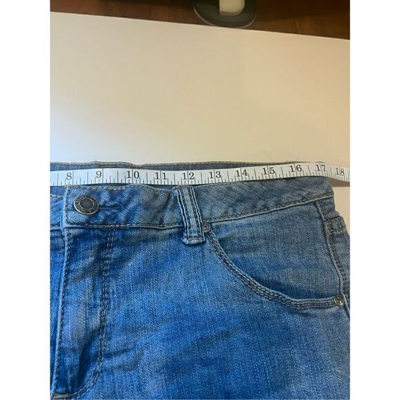 Faded Glory Cuffed Jean Shorta - Picture 4 of 10